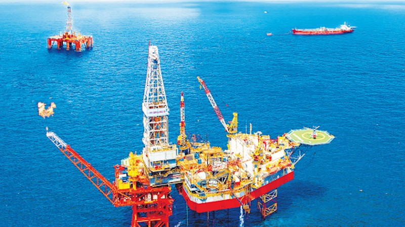 Petrovietnam đạt tổng doanh thu hơn 1,1 triệu tỷ đồng - Ảnh 1.