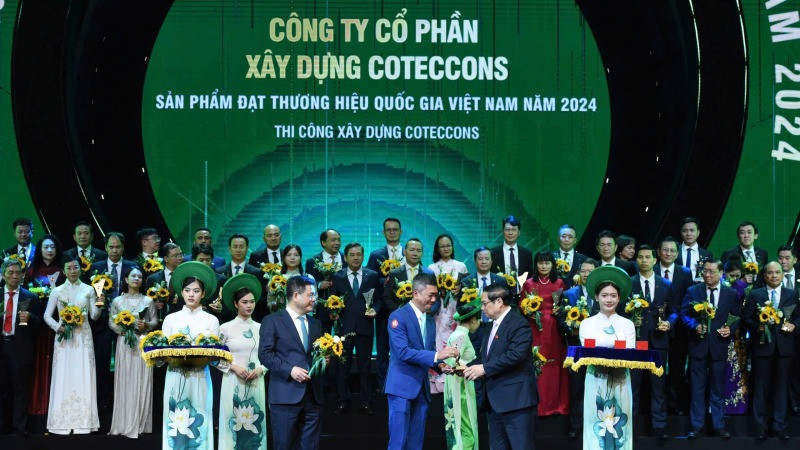 Coteccons được công nhận Thương hiệu quốc gia Việt Nam năm 2024 - Ảnh 1.
