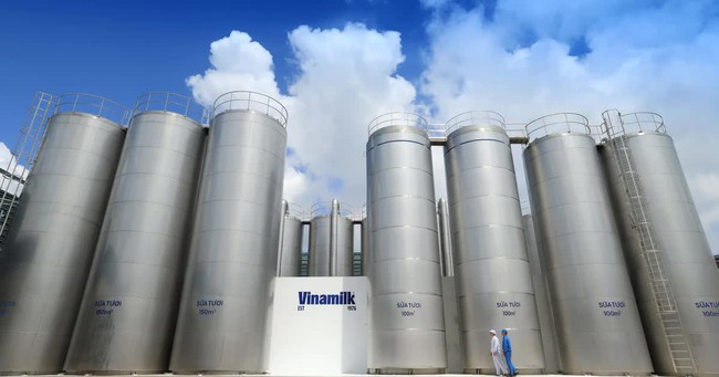 Vinamilk được vinh danh là doanh nghiệp tiêu biểu của TP Hồ Chí Minh nhân kỷ niệm 50 năm thống nhất đất nước