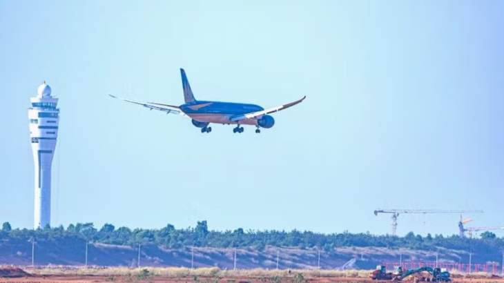 Vietnam Airlines navigates global market volatility, eyeing double-digit growth in 2026 - Ảnh 1.