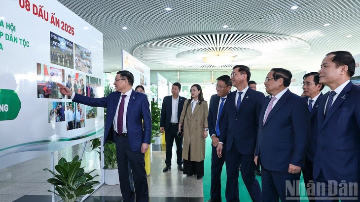Petrovietnam tiên phong về khoa học công nghệ chuyển đổi năng lượng, bảo đảm tăng trưởng 2 con số - Ảnh 3.