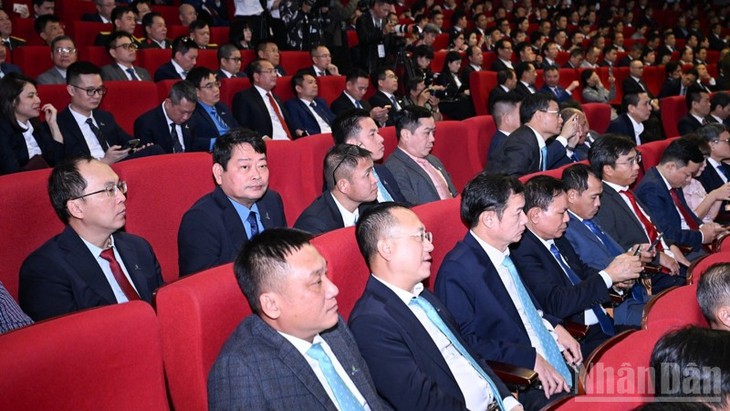 Petrovietnam tiên phong về khoa học công nghệ chuyển đổi năng lượng, bảo đảm tăng trưởng 2 con số - Ảnh 5.