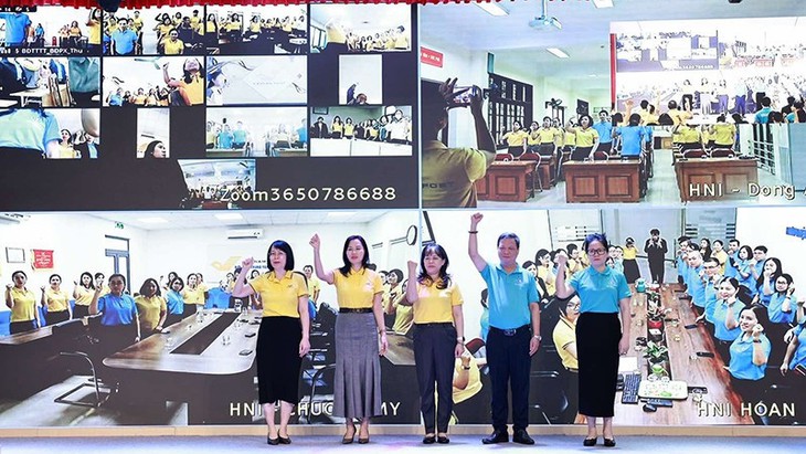 Hà Nội đặt mục tiêu phát triển thêm 15.000 người tham gia bảo hiểm xã hội tự nguyện - Ảnh 2.