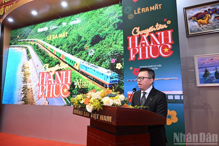 Báo Nhân Dân ra mắt "Chuyến tàu hạnh phúc": Hành trình nhân văn chào Xuân mới - Ảnh 4.